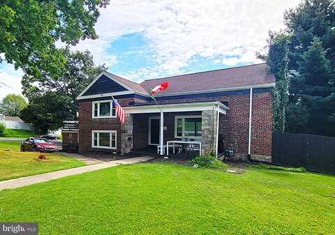 923 CARSONIA AVENUE, READING, PA 19606