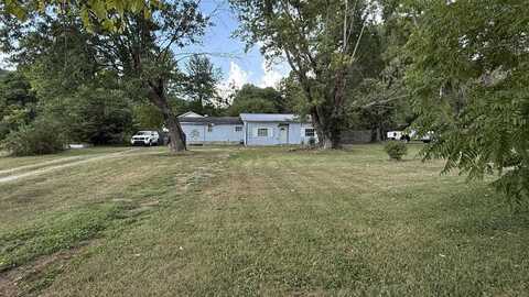 323 Kennedy St, LIVINGSTON, TN 38570