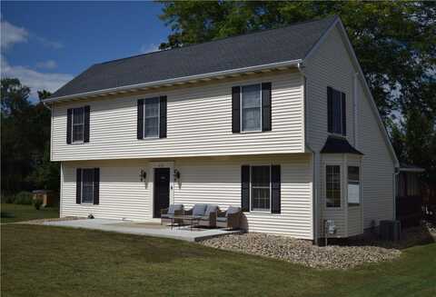 412 Circle Drive, Franklin, PA 16117