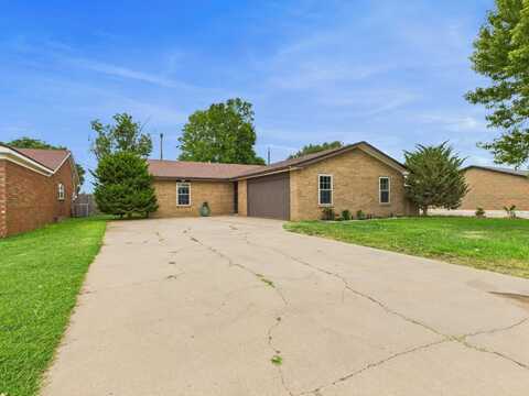 1313 N Chestnut Street, Stratford, TX 79084
