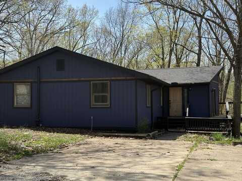 65 High Point Dr, Marietta, OH 45750