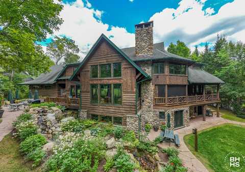 3 Peters Way, Lake Placid, NY 12946