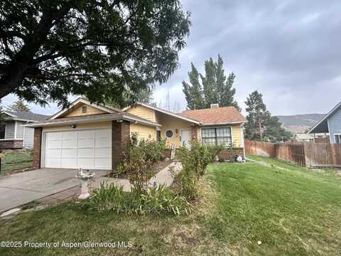 34 Columbine Lane, Parachute, CO 81635