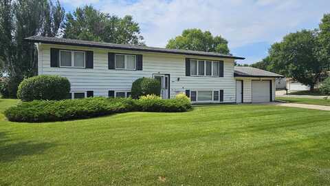 8 S Weber Street, Aberdeen, SD 57401