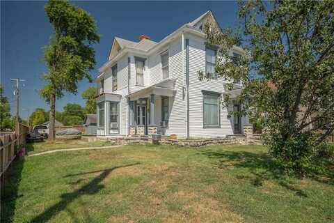 222 S Webb ST, Webb City, MO 64850