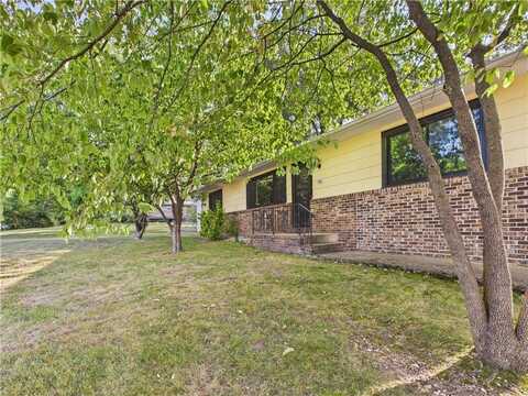 213 Glenview ST, Harrison, AR 72601