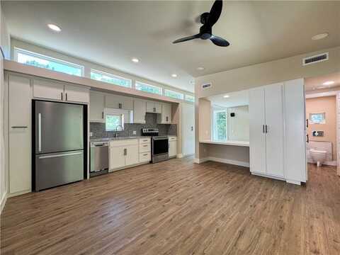 1111 S Ray AVE Unit #B, Fayetteville, AR 72701