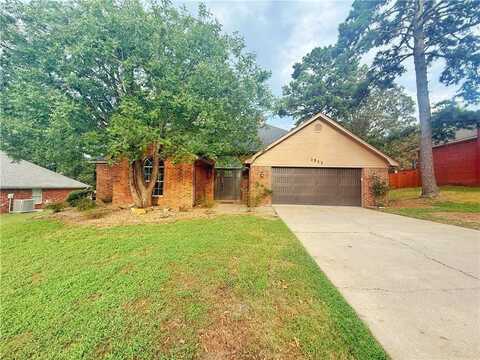 1511 Stewart LN, Russellville, AR 72802
