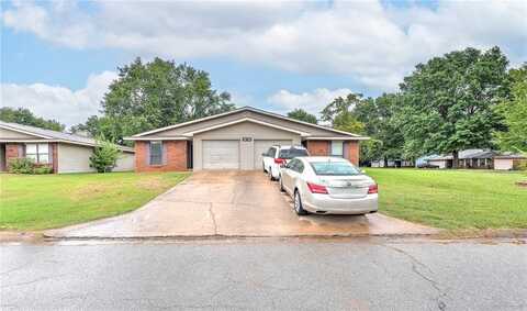 3340 & 3342 W Harvard ST, Fayetteville, AR 72704