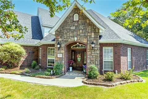 2104 Caribou LN, Elm Springs, AR 72762