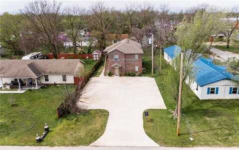 109 SW 2nd AVE, Gravette, AR 72736
