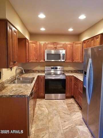 13617 N DEL WEBB Boulevard, Sun City, AZ 85351