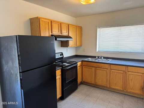 1224 E APACHE Street, Phoenix, AZ 85034