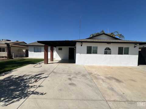 903 20th Avenue, Delano, CA 93215