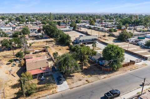 404 McCord Avenue, Bakersfield, CA 93308