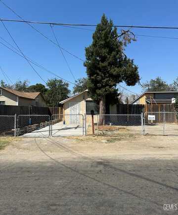 107 Plymouth Avenue, Bakersfield, CA 93308