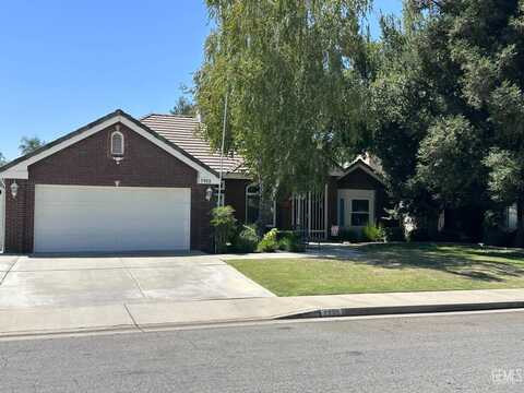 7905 Willow Creek Drive, Bakersfield, CA 93308