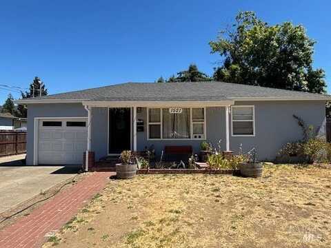 1521 Talmage Court, Ukiah, CA 95482