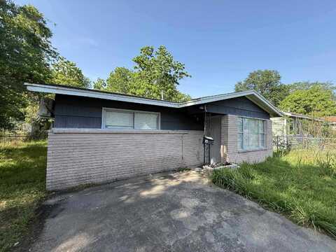 1640 Parry, Beaumont, TX 77703