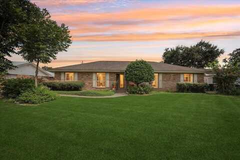 2811 Lawrence Ave, Nederland, TX 77627