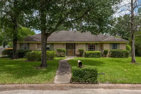 2812 Fairway, Orange, TX 77630