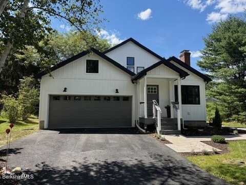 15 Orchard Ln, Williamstown, MA 01267
