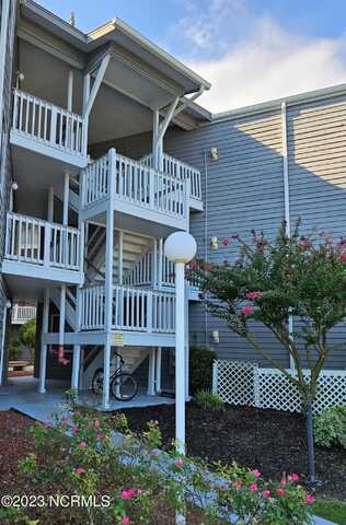 10168 Beach Drive SW, Carolina Shores, NC 28467