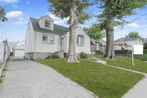523 Woolley Avenue, Staten Island, NY 10314
