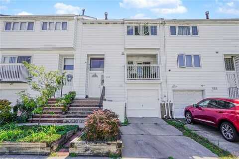 109 Hampton Green, Staten Island, NY 10312