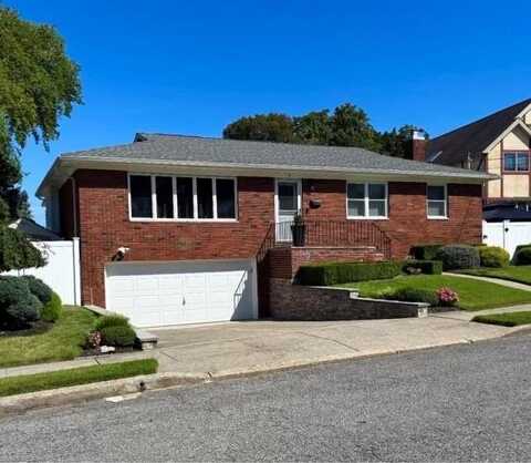 7 Dore Court, Staten Island, NY 10310