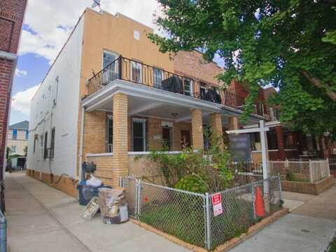 62 Louisa Street, Brooklyn, NY 11218