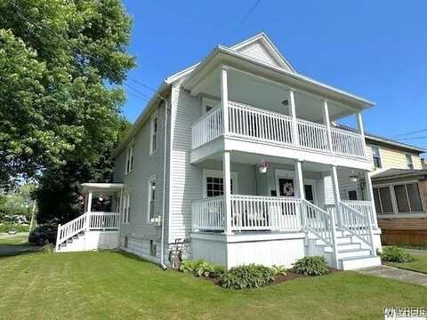 18 Parkway Street, Hanover, NY 14136