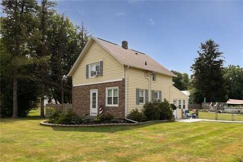 15 Chambers St, Ogden, NY 14559