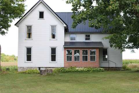 23874 Gracey Road, Le Roy, NY 13616