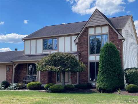 36 Shadyside Lane, Lancaster, NY 14086