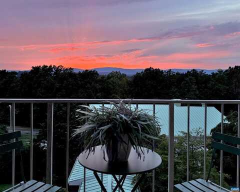 500 CRESTWOOD DR, CHARLOTTESVILLE, VA 22903