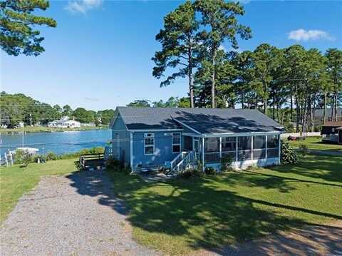 109 Bay Shore Avenue, Reedville, VA 22539