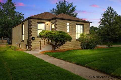 423 W 4TH AVE, Cheyenne, WY 82001