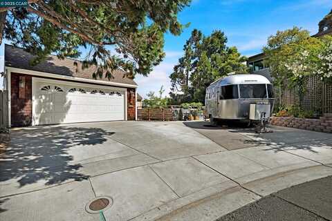 112 Inverness Ct, Benicia, CA 94510