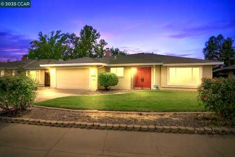 4989 Creek View Way, Sacramento, CA 95841