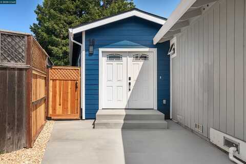 18 Del Sol Ct, Petaluma, CA 94954