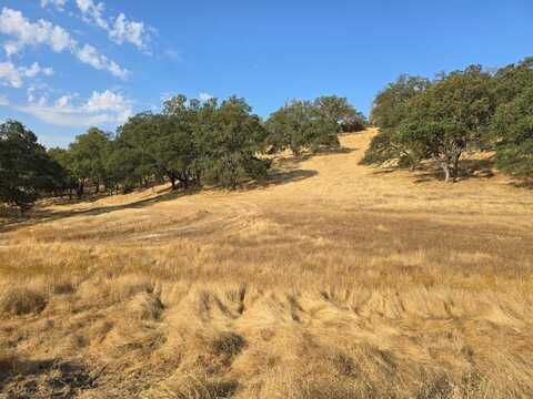 5572 Baldwin St, Valley Springs, CA 95252