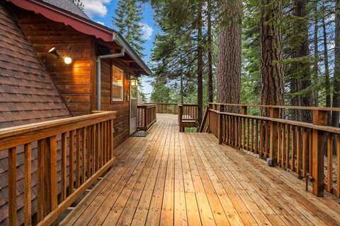 1002 Yuroc Drive, Arnold, CA 95223