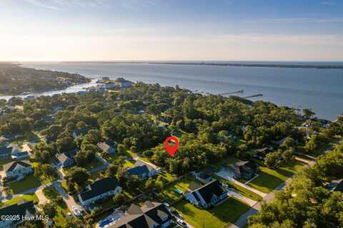 209 Coventry Road, Morehead City, NC 28557