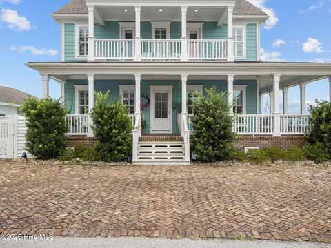 303 S Elm Street, Swansboro, NC 28584