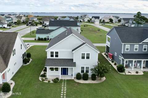 102 Bogue Harbor Court, Newport, NC 28570