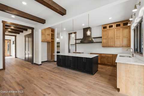 11 Alpenrose Ln, Sandpoint, ID 83864