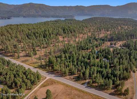 5262 E LANCASTER RD, Hayden, ID 83835