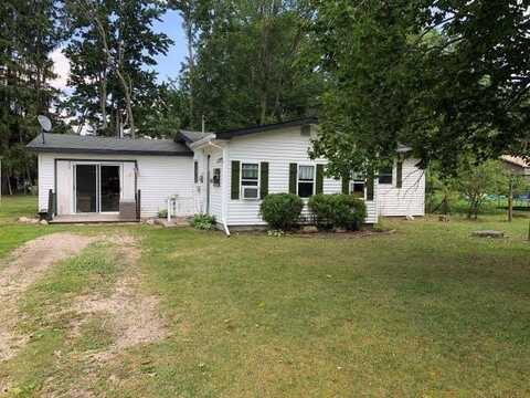 8891 S Harding, Farwell, MI 48622