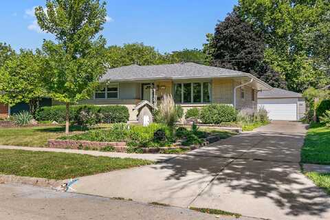 4225 43rd Street, Des Moines, IA 50310
